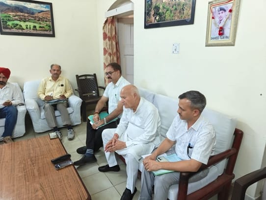 Ensure smooth supply of drinking water and electricity in summer: Chandra
