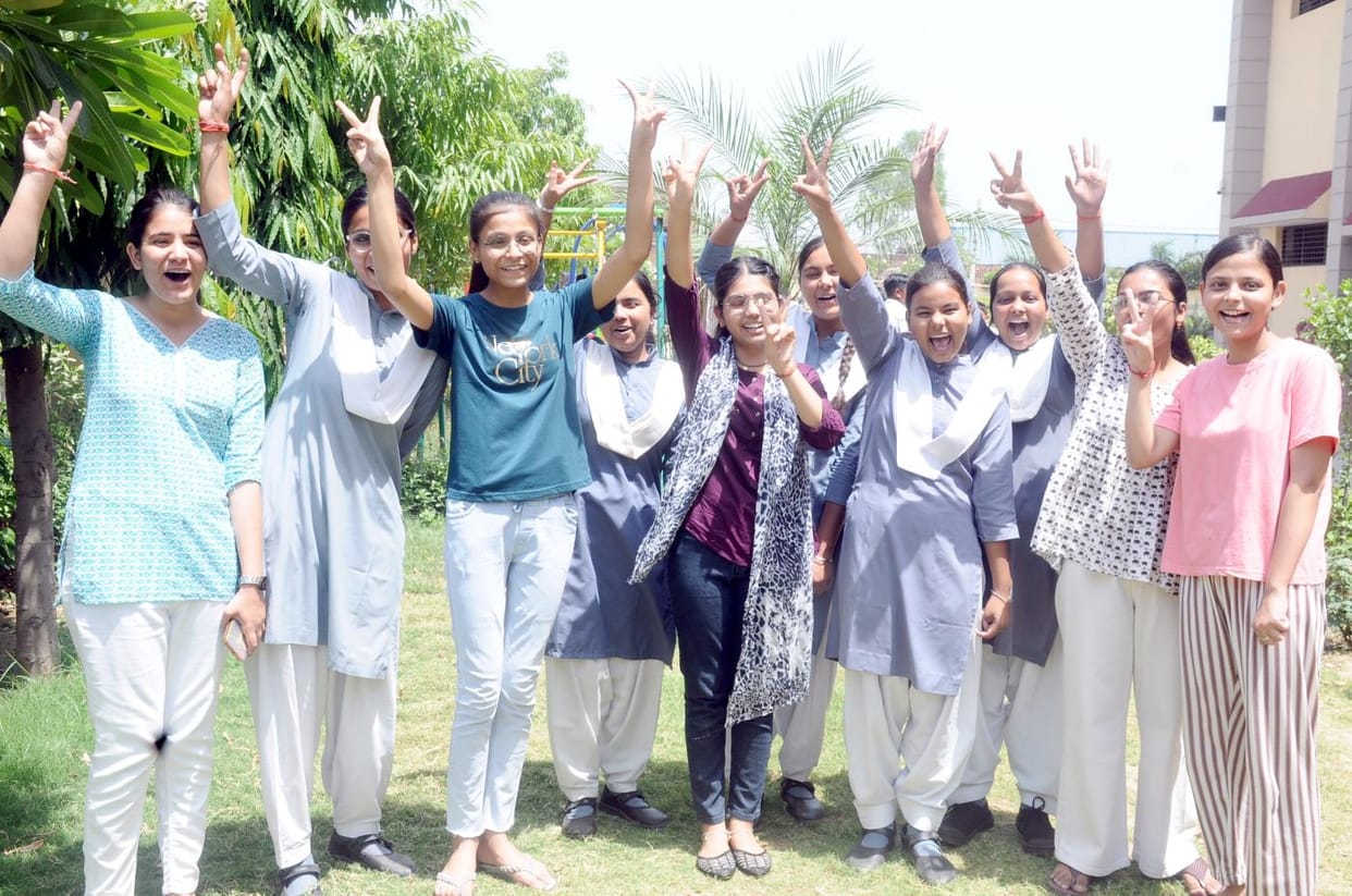 CBSE: Girls outshine boys in the district in Class 12