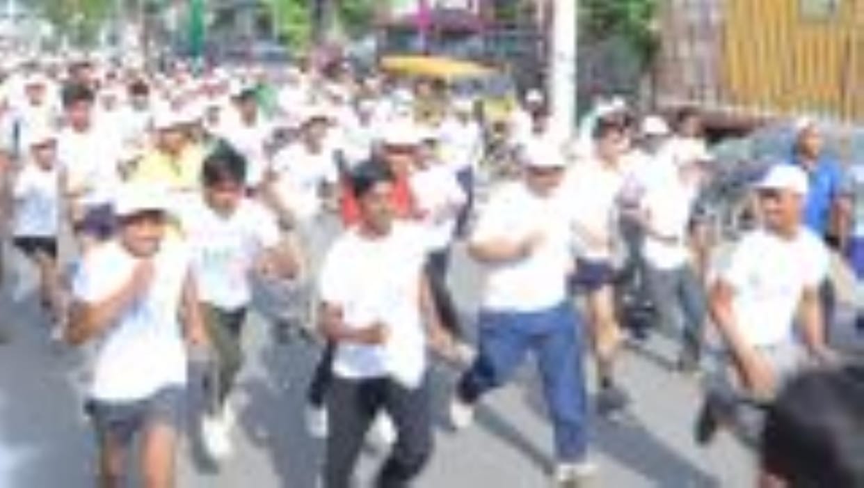 Marathon of youth's victory, children ran a lot...elderly became runners