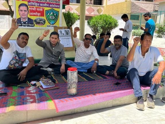 Villagers' indefinite strike continues