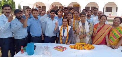 Adeeba Topped Class 10th By Scoring 99.20 Percent Marks - Sultanpur ...