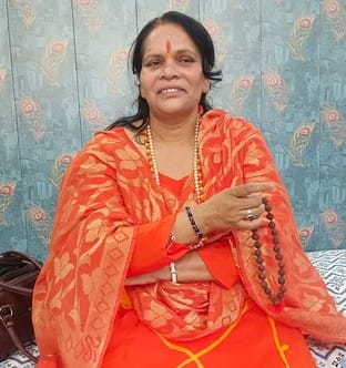 Modi replies by ripping apart the chests of traitors: Sadhvi Prachi