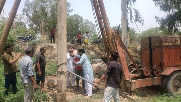 Drinking water crisis: Demand for submersible started increasing in homes, supply stopped from JLN