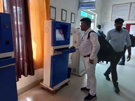 Loco pilots and guards will not be able to consume alcohol on duty