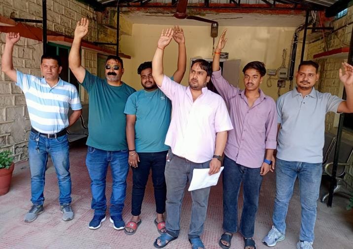 Sangharsh Vahini protested against the installation of smart meters