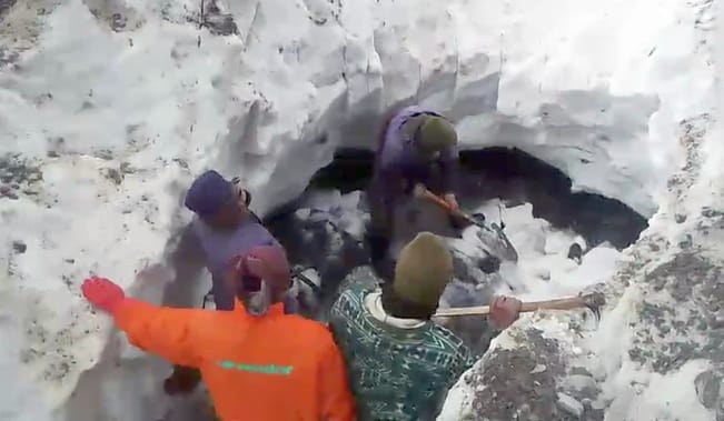 Residents of Lahaul are fighting with snow mountains to irrigate their fields