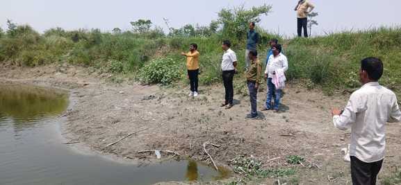 Relief from floods, Bahtiya dam is being built from village funds