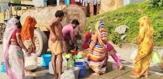 Drinking water crisis deepens in the villages of Manikpur area