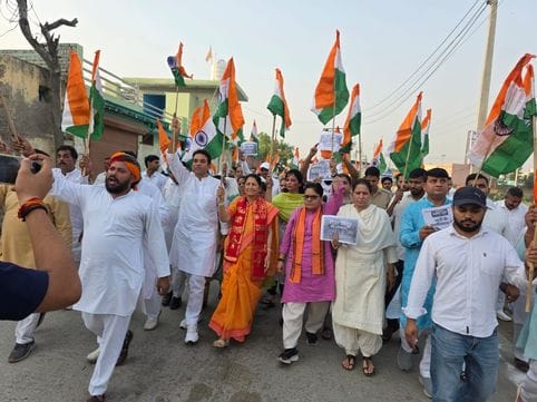 Women paid tribute to the martyrs by taking out Sindoor Yatra