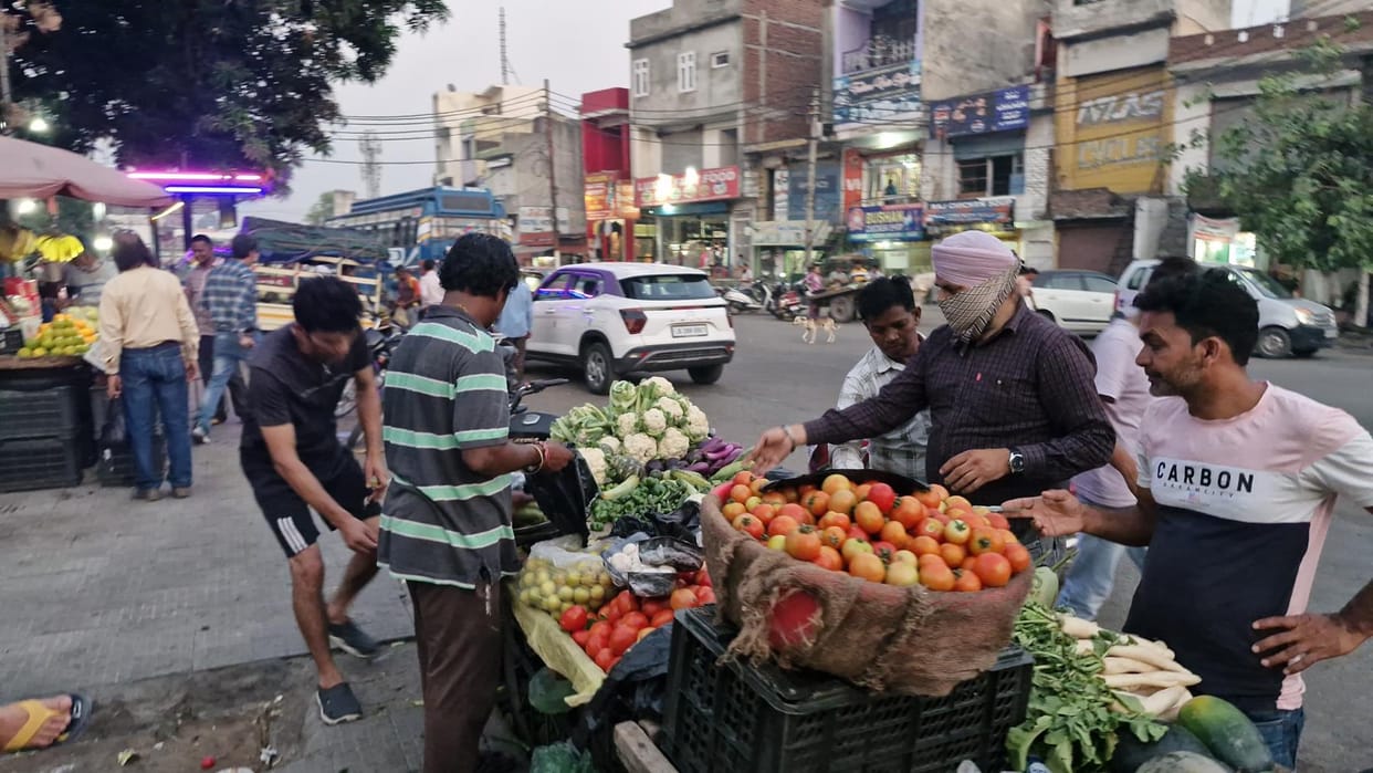 Prices of vegetables and fruits have increased, there are no arrangements to keep them safe