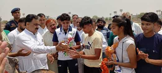 Synthetic track will be provided with a budget of Rs. 10 crore