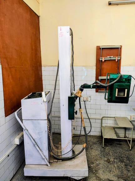 CHC's X-ray machine is out of order since one month, patients are wandering around