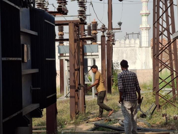 Temperatures cross 40, power cuts also hit