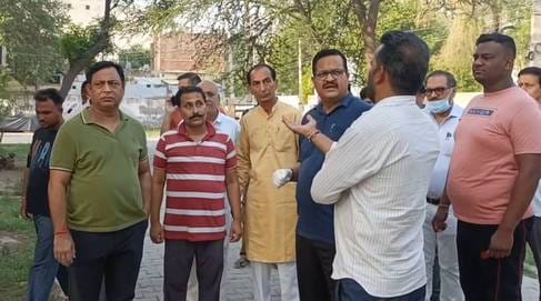 Chairman got angry after seeing faulty street lights, called CMO and expressed his displeasure