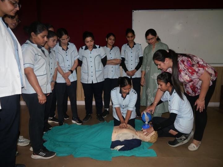 More than 1500 medical students were trained in CPR