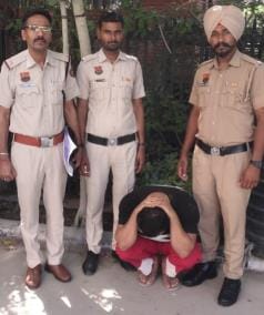 Two arrested for roaming with illegal pistol