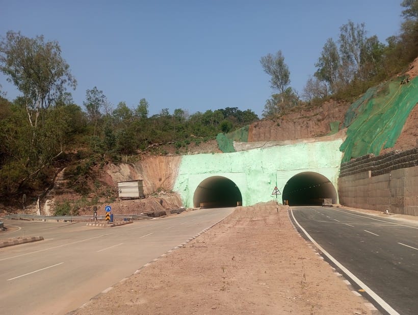 Both tunnels of the four-lane road at Kotla opened for traffic