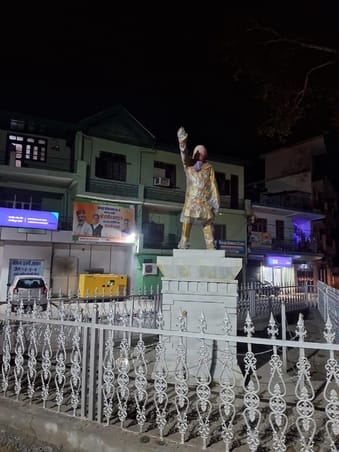 The statue was removed without unveiling in Jaisinghpur