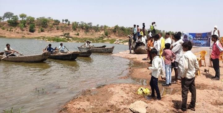 Avadhesh tops the boat race
