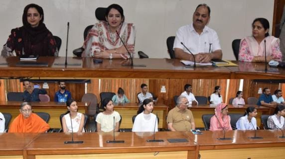DC Honor Toppers of 10 and 12th Class
