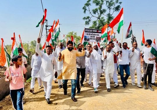 Tiranga Yatra taken out in honor of soldiers