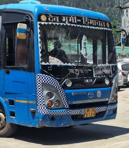 Transport Corporation is careless, running buses with broken glasses