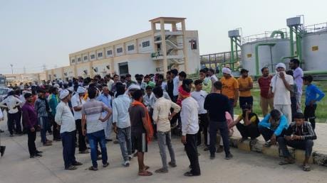 Laborer burnt by electric current dies, protest