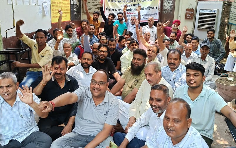 Document writers strike, sub-registrar office work halted