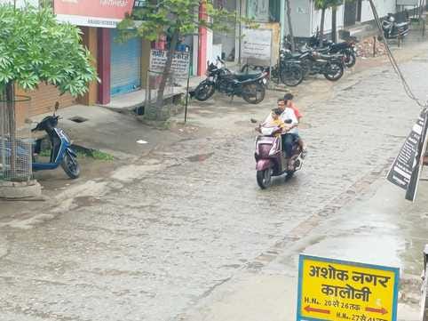 Clouds remained throughout the day, drizzle brought relief