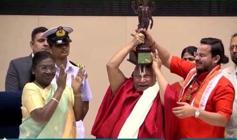Jagadguru Rambhadracharya expressed happiness on receiving the Gyan Peeth Award