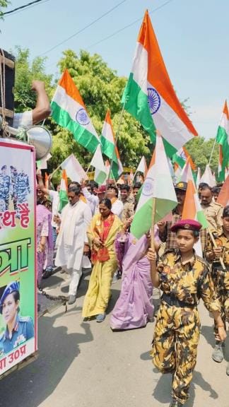 Patriots gathered in Tiranga Yatra in honor of soldiers