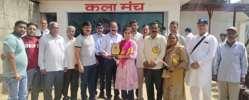 Aluha School's topper Nancy gets recognition for her hard work