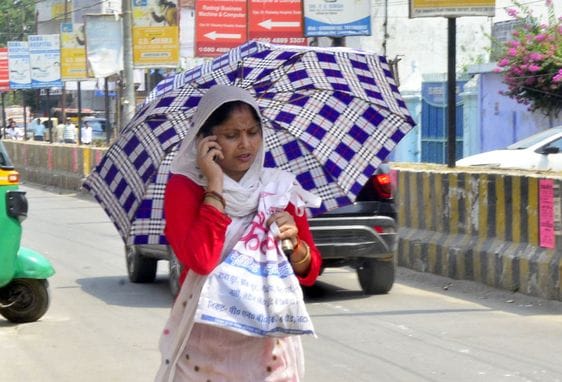 The heat of Jyeshtha is scorching, the temperature is above 42