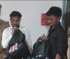 Now smuggling by train, Railway Police recovered liquor worth 35 thousand rupees