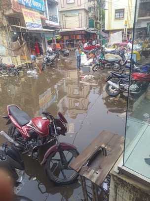 Heavy rain occurred in Damoh for one hour