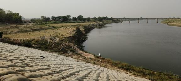 Four teenagers drowned while bathing in Gorakhpur's Rapti Nagar, one was rescued, three are still missing