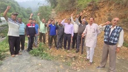 Demonstration by the people of Patan Patni for water