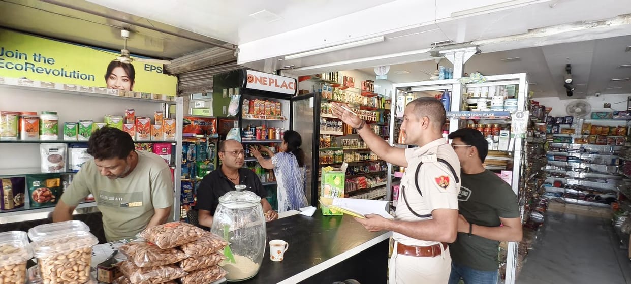 Mobiles worth Rs 3 lakh in Ganesh Market Hisar