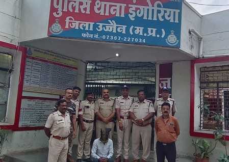 used to doubt his wife's character, strangled death, accused husband arrested