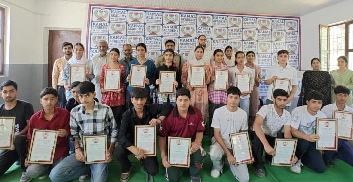 Honor of Brilliant Students
