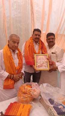 The devotees offered sacrifices in the havan