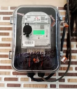 Jhansi: Not ready to install smart meters themselves... pressuring others
