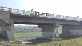 Construction of the bridge on the Garra river in Dhanyaura can be completed by December