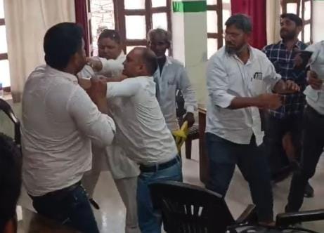 Fight in front of Naib Tehsildar