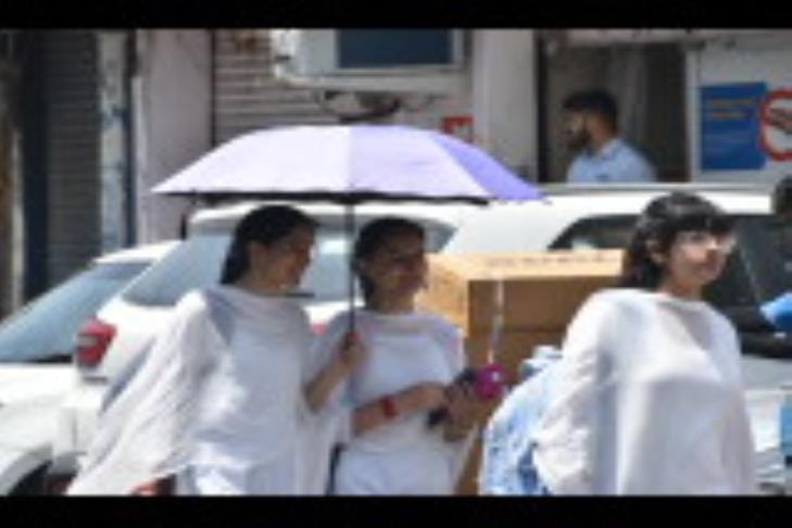Rain brought relief in Srinagar, yet temperature is higher than normal