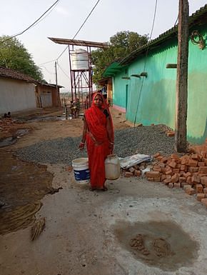 नल जल योजना के बाद भी पानी के लिए तरसते हैं ग्रामीण