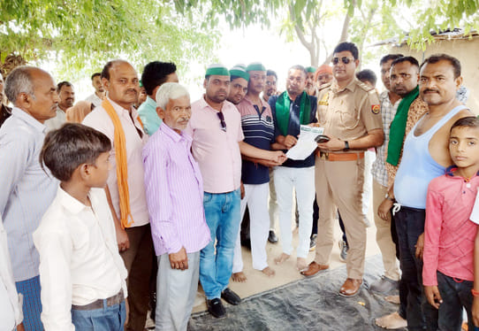 Bhakiyu staged a sit-in protest over the dilapidated road in Sateti
