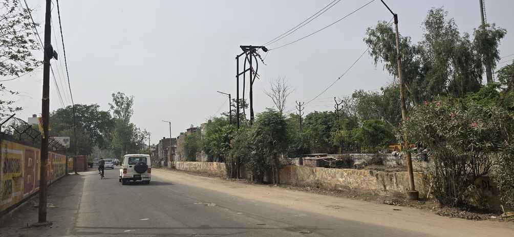 Street lights missing from 15 poles in Mohanpuri, councillor complains