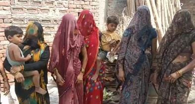 Anganwadi worker accused of not distributing ration