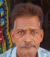 First the road was dug and then the encroachment was removed, shopkeepers were upset